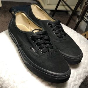 Vans lo pro all black sneakers